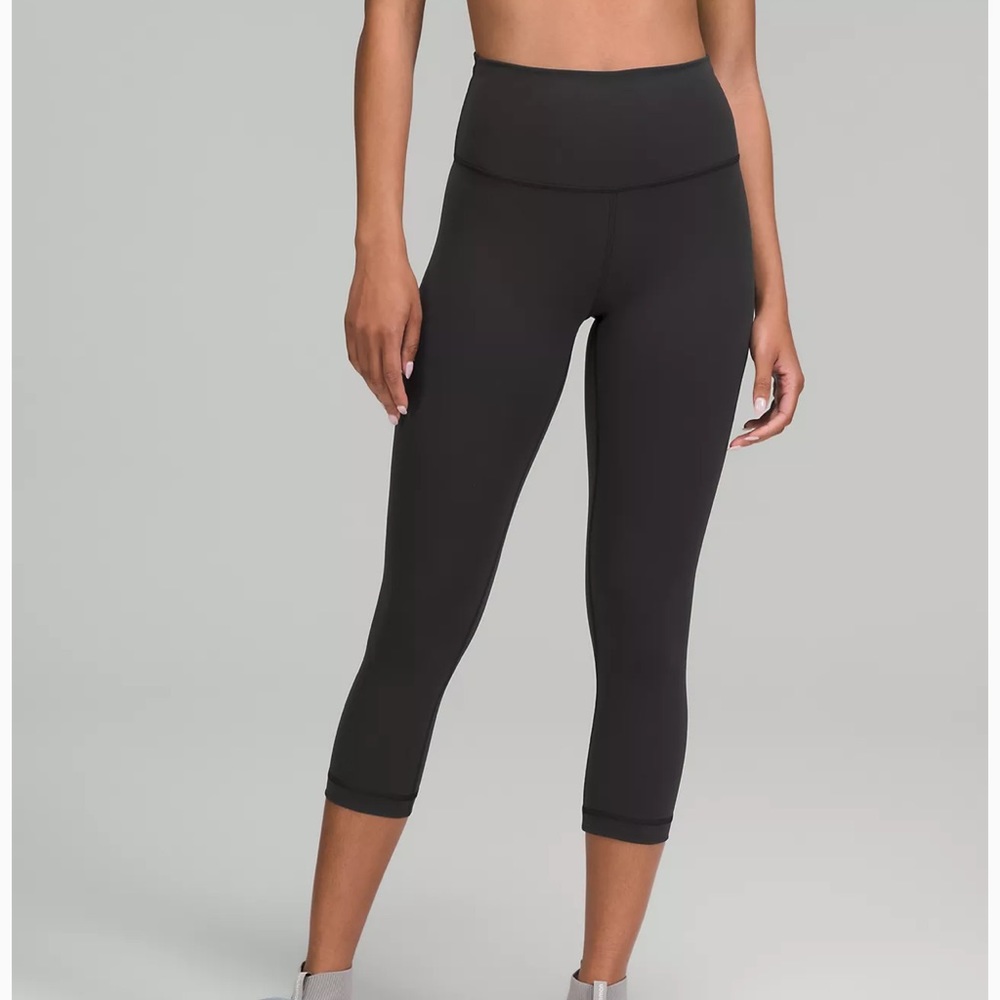Black lululemon capri legging size 10